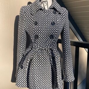 Sakura Wool Coat | Women's Houndstooth Peacoat | Black & White Fall Pea Coat